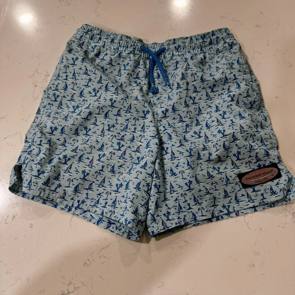 Vineyard Vines Boy Swimming Shorts Size S( 8-10)
